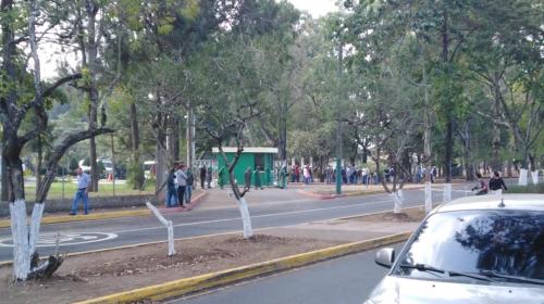Pese a prohibición, hay viernes de bautizo en la Usac