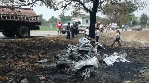 Un accidente en autopista a Puerto Quetzal deja cuatro fallecidos
