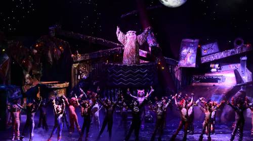 Niña guatemalteca triunfa en musical "Cats" a nivel internacional