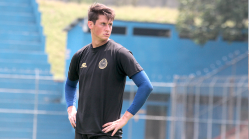 Lo último de Nicholas Hagen y su prueba en el fútbol de Bélgica