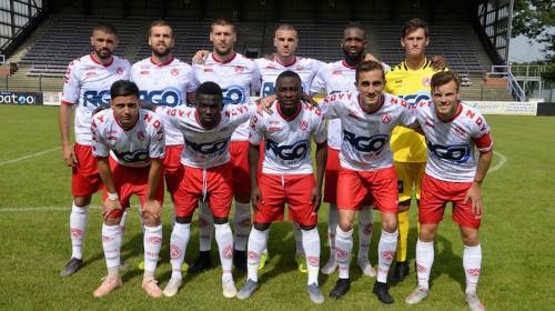 Nicholas Hagen hace un atajadón y evita la derrota de su equipo