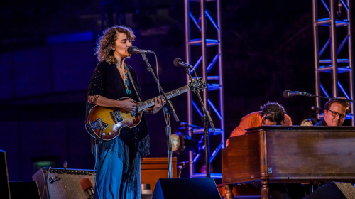El homenaje de Gaby Moreno a los migrantes 