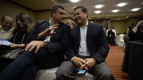 Candidatos a vicepresidente se comprometen a reducir desnutrición