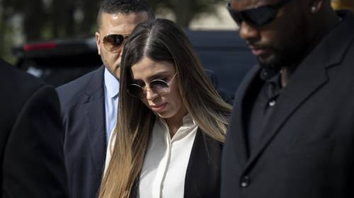 Emma Coronel escuch&oacute; la sentencia contra &ldquo;El Chapo&rdquo; Guzm&aacute;n