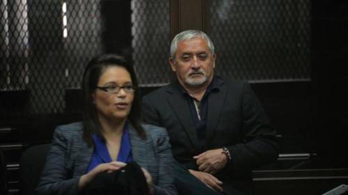 Así lucirían Otto Pérez y Roxana Baldetti con la #FaceApp