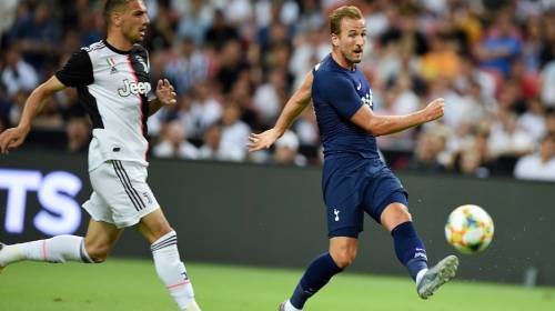 El golazo de Kane desde medio campo para el triunfo del Tottenham