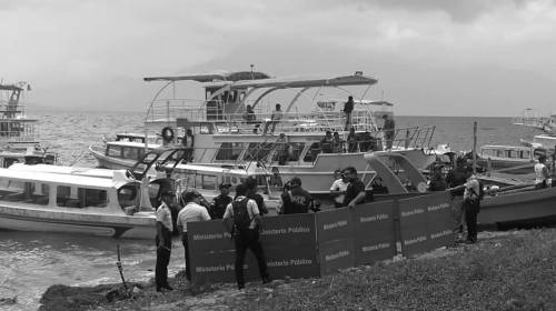Hacen un macabro hallazgo en la playa de Panajachel