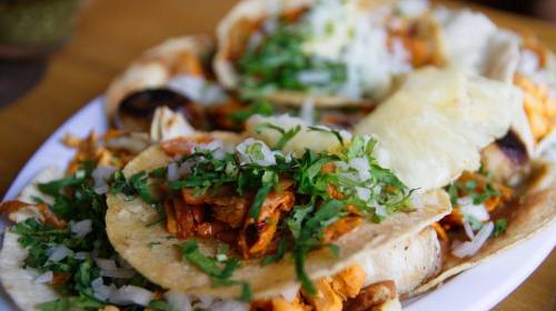 "Las cr&oacute;nicas del taco", la serie de Netflix que te dar&aacute; hambre