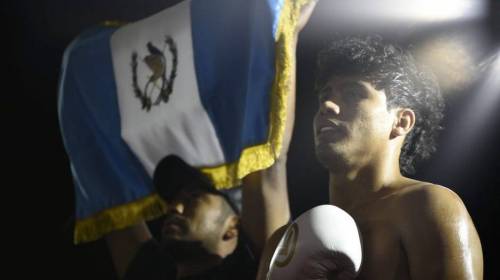 Así fue como Lester Martínez noqueó a un boxeador tico