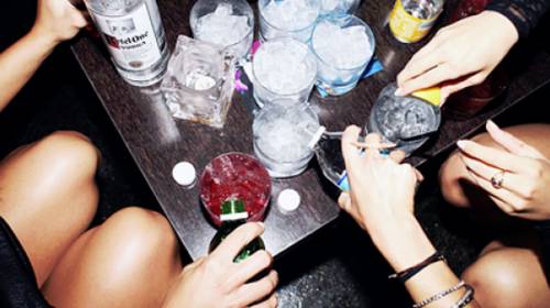 Música, prostitutas y policía en fiesta de Selección de Brasil