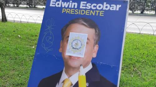 "666": Los extraños rótulos pegados en propaganda electoral