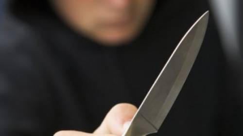 Alumno de 15 a&ntilde;os apu&ntilde;ala a su maestra por una mala nota