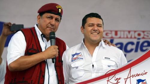 Candidato de FCN se atribuye entrega de cupones del Gobierno