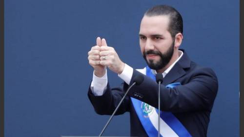 ¿Ministro de YouTube? La extraña orden de Nayib Bukele