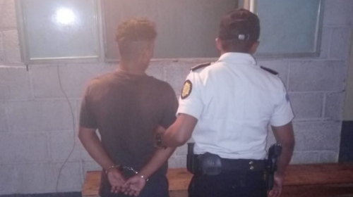 Disturbios en Jalapa: ciudadanos intentan quemar papeletas 