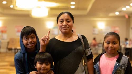 Fracas&oacute; el voto en el extranjero: pocos migrantes acudieron