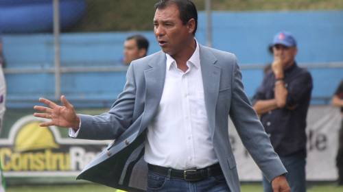 Mauricio Tapia no pudo viajar para el funeral de su padre