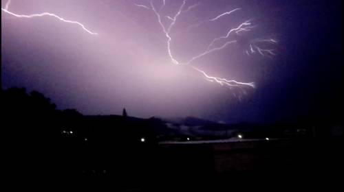 &iquest;Escuchaste los truenos? As&iacute; fue la tormenta el&eacute;ctrica de anoche