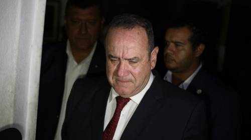 Giammattei se declara en campaña e insiste en disolver la SAAS