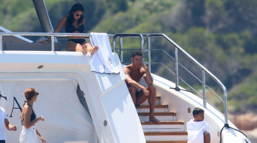 As&iacute; son las exc&eacute;ntricas vacaciones de Cristiano Ronaldo 