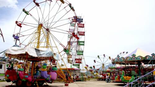 Hermanas caen de Rueda de Chicago en la feria de San Pedro Soloma