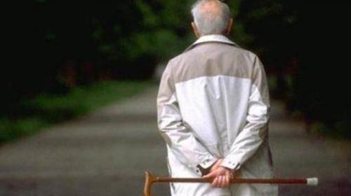 Engañó a su padre no vidente y le robó medio millón de quetzales