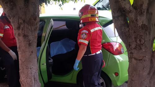 La misteriosa muerte del conductor de un carro en la zona 2