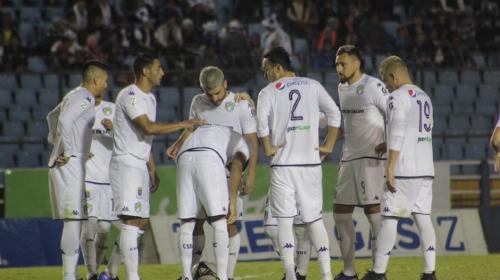 Futbolista de Comunicaciones agrede a periodista