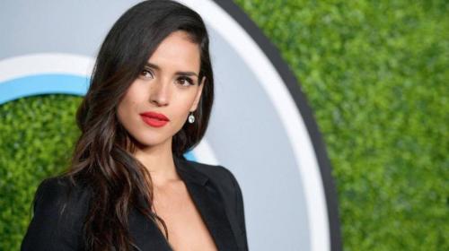Adria Arjona recibe el aplauso de Hollywood 