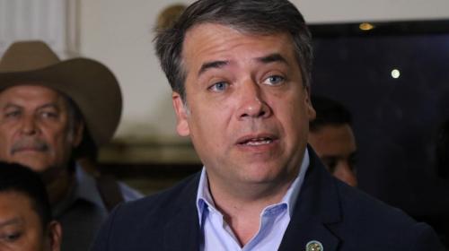 CC ampara a Edwin Escobar