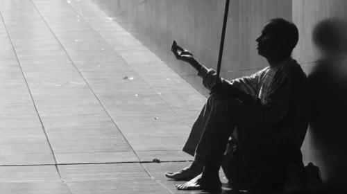 La emotiva historia del hombre que pedía dinero para pagar la luz