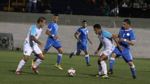Guatemala se adelanta a Nicaragua con golazo de Martínez