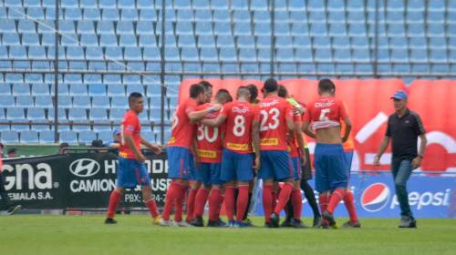 Afición roja se va del estadio antes de finalizar el Clásico 306