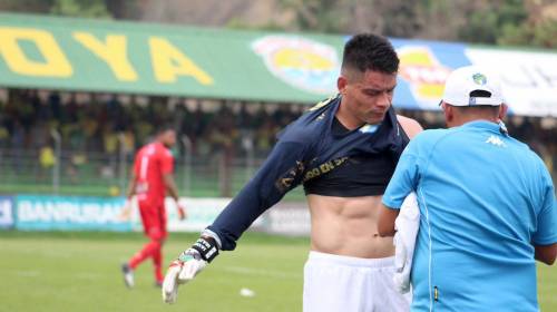 Betancurth se puso los guantes y se mand&oacute; con una gran atajada