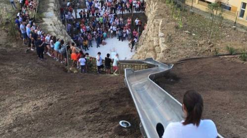 Cierran tobogán más grande de Europa por su alta peligrosidad