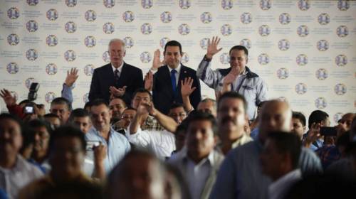 En redes sociales, así nació la expresión "El Pacto de Corruptos"