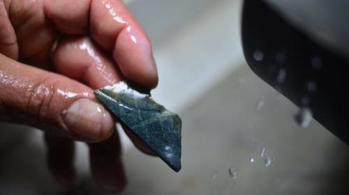 Encuentran lujosa herramienta maya que revela a su sociedad