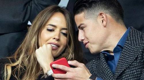 James Rodr&iacute;guez presume a su nuevo amor en el festejo del Bayern