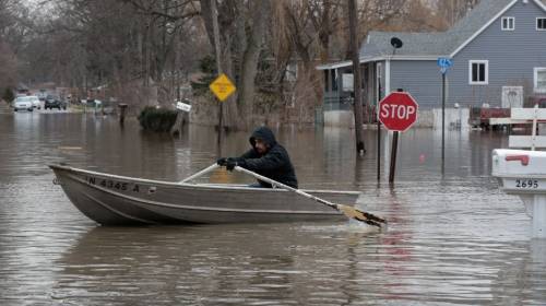 Sigue sin aparecer ni&ntilde;o de 4 a&ntilde;os arrastrado por inundaciones 