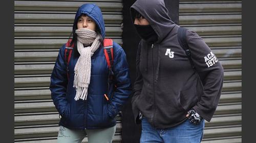 ¡Abrígate! Aún siguen las lluvias y se vino el frío de fin de año