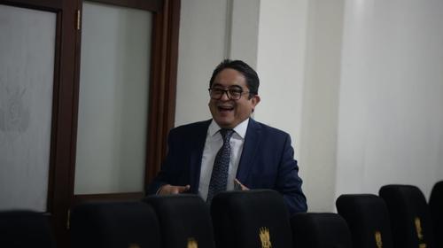 La nueva denuncia contra Jordán Rodas por abandonar reunión