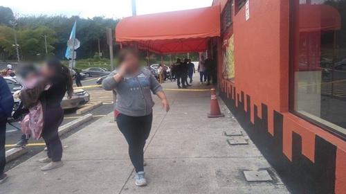 Ataque armado en una tienda de ropa deja tres heridos