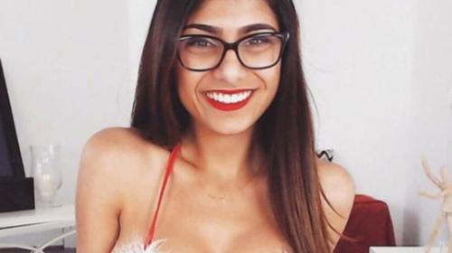 Mia Khalifa lanza calendario 2020 con tremendo escote