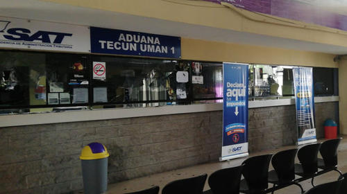 Confirman secuestro de polic&iacute;as y empleados de la SAT en aduana