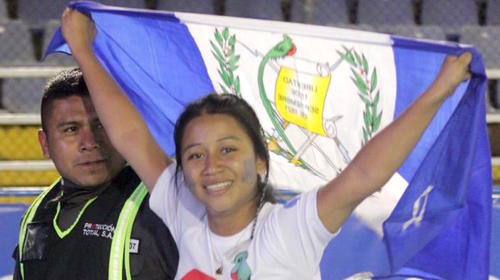 Otros videos de Esme La Chispuda al entrar a cancha del Estadio 