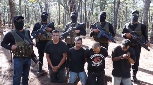 Al estilo Narco, la PNC comparte foto con supuestos asaltantes