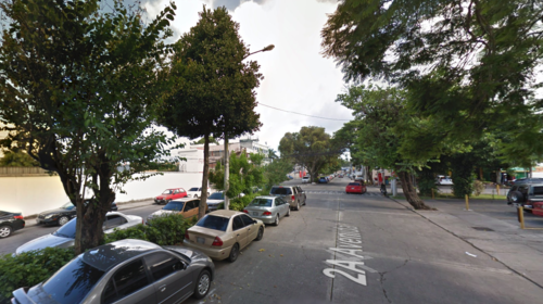 Incendio complica el tráfico en la zona 9