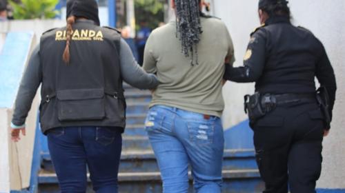 El ins&oacute;lito lugar donde reclusa ocult&oacute; su celular durante requisa