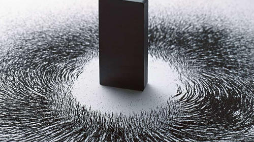 Ni&ntilde;o se traga un im&aacute;n y la reacci&oacute;n de su familia se hizo viral