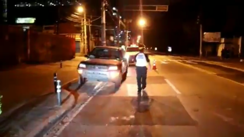 Sicarios emboscan y disparan a familia en la Avenida Hincapi&eacute; 